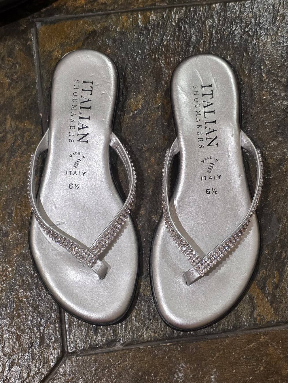 Italian Shoemakers • Silver Embellished Women's Flip Flops.  Sz 6.5
